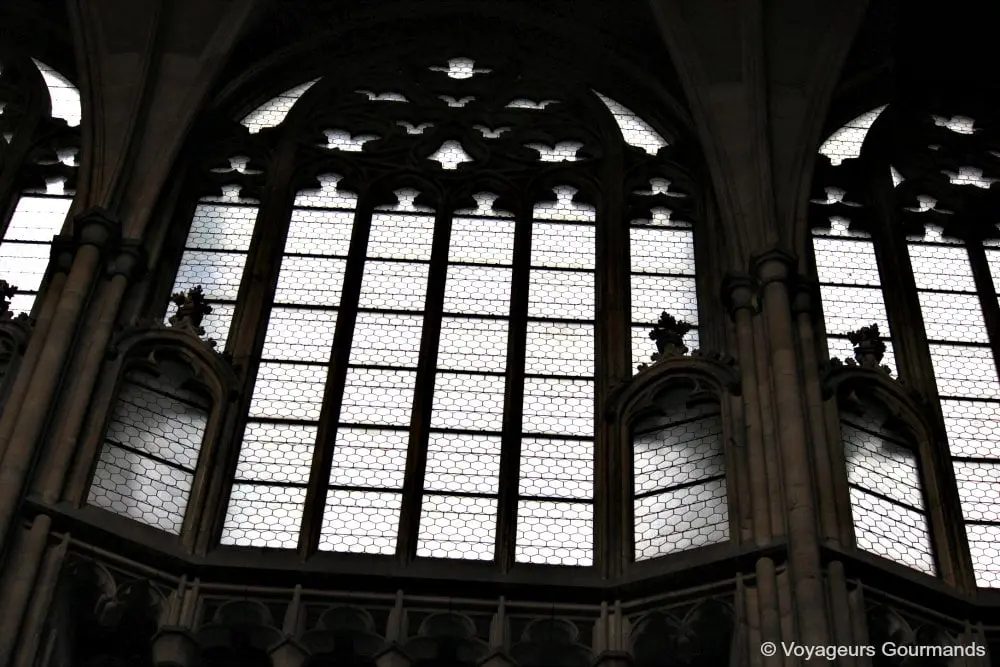 Cathedrale saint guy vitraux 4