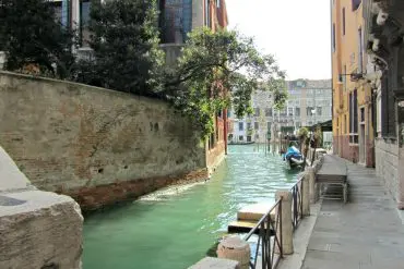 Rues de venise 28
