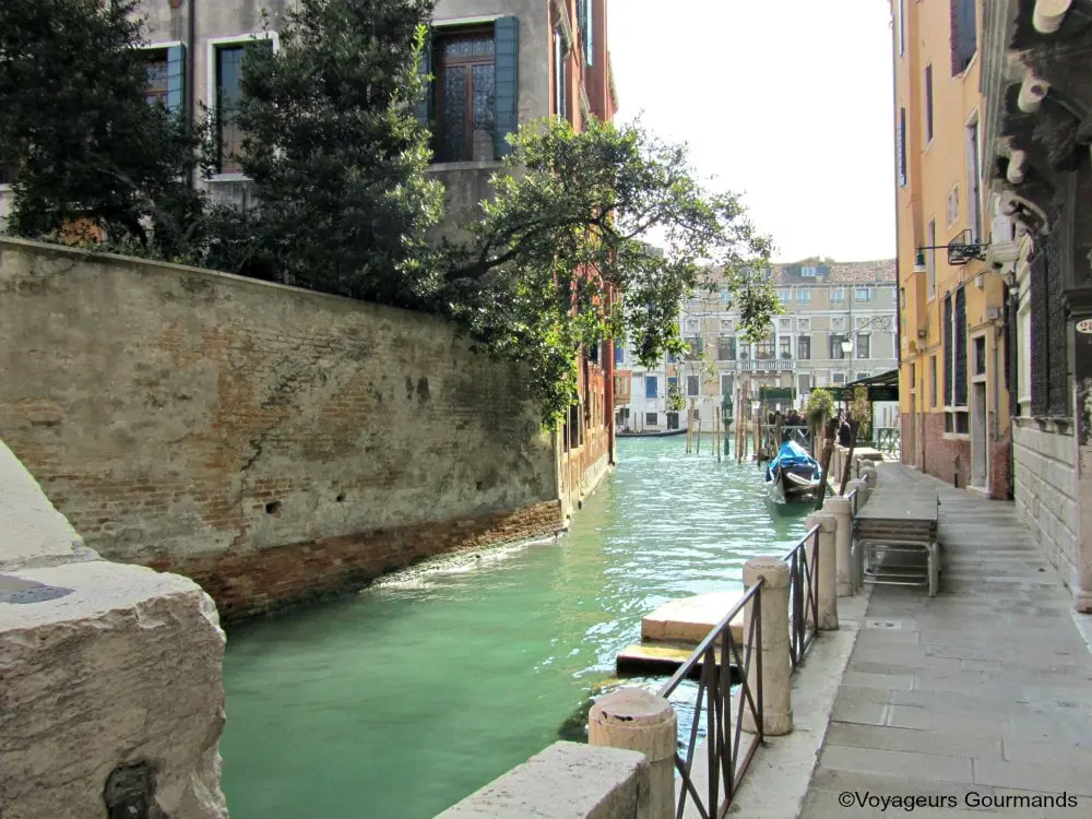 Rues de venise 28