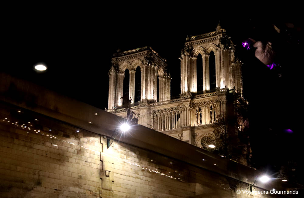 diner croisiere sur la seine