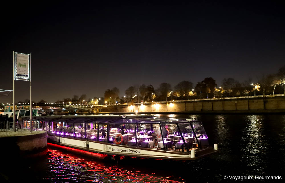 diner croisiere sur la seine