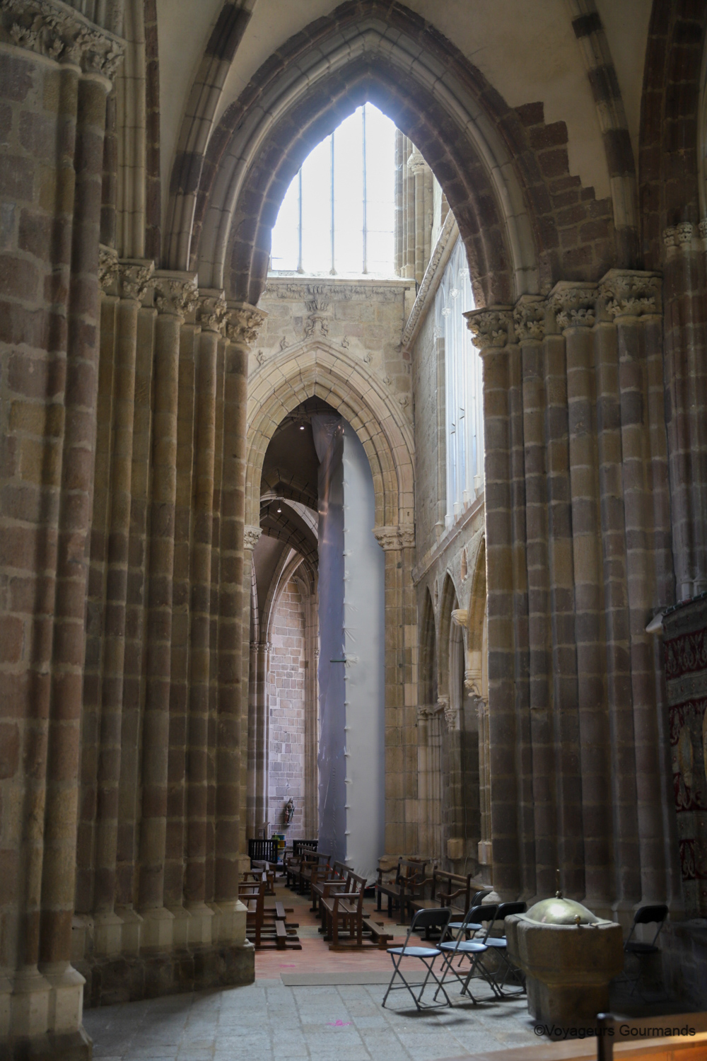 visiter sainte suzanne 24