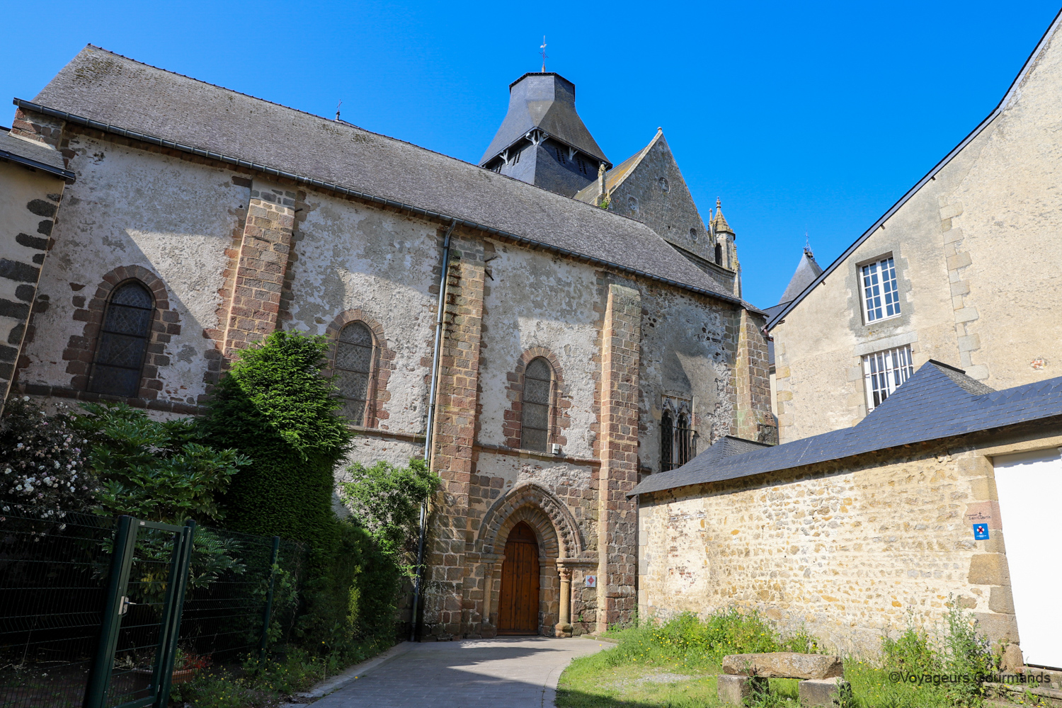 visiter sainte suzanne 27