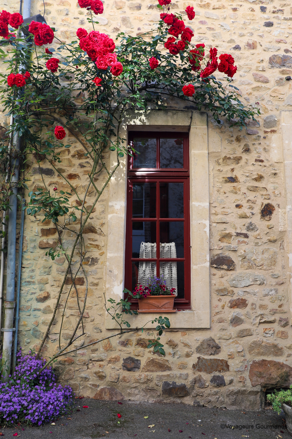 visiter sainte suzanne 30