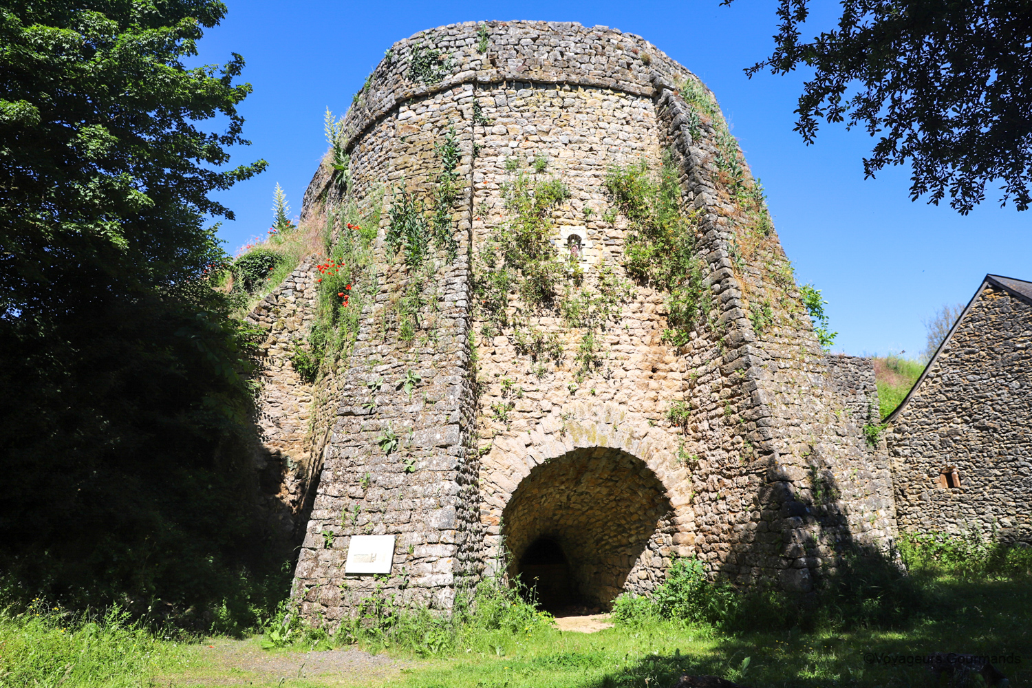 visiter sainte suzanne 43