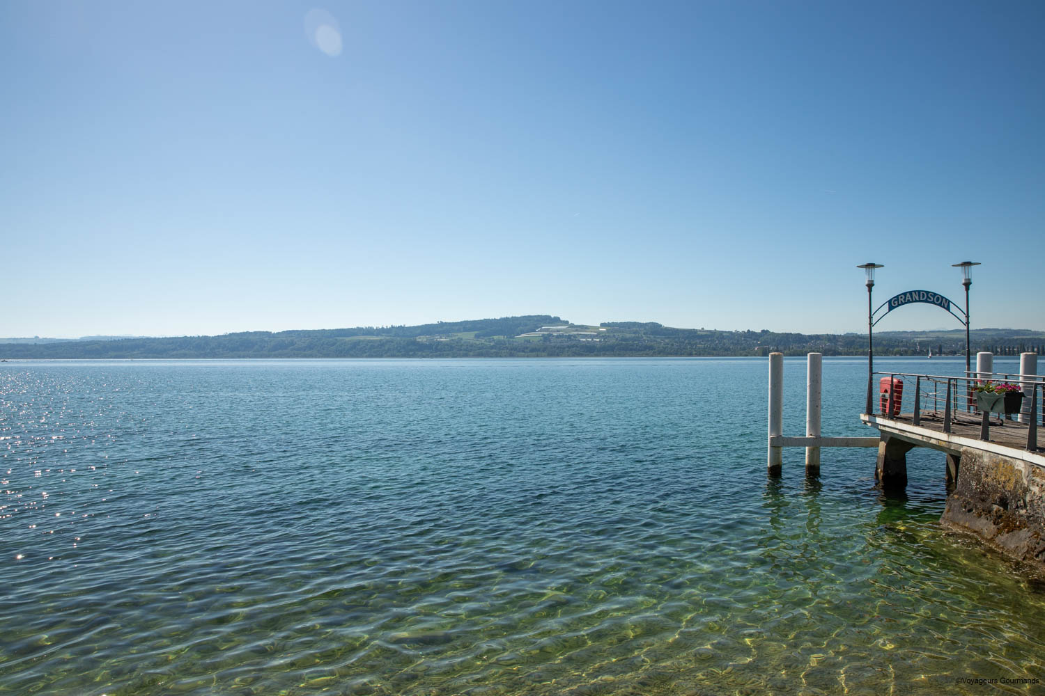 Visiter Grandson en Suisse : château, village médiéval et bord du lac de Neuchâtel