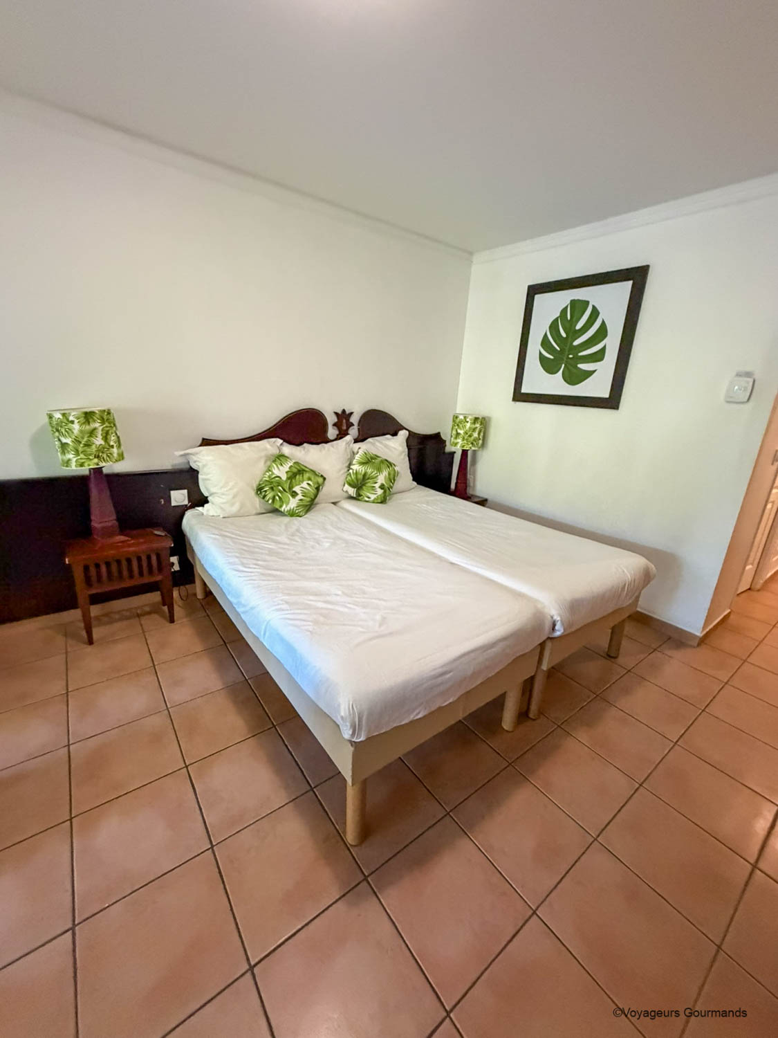 Chambre avec lits jumeaux à Pierre & Vacances Sainte-Anne